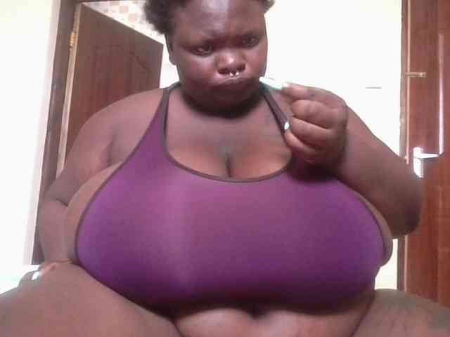 bigtittymama45 webcam