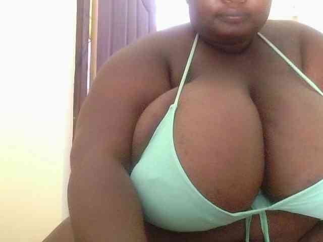 bigtittymama45 webcam