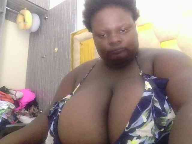 bigtittymama45 webcam