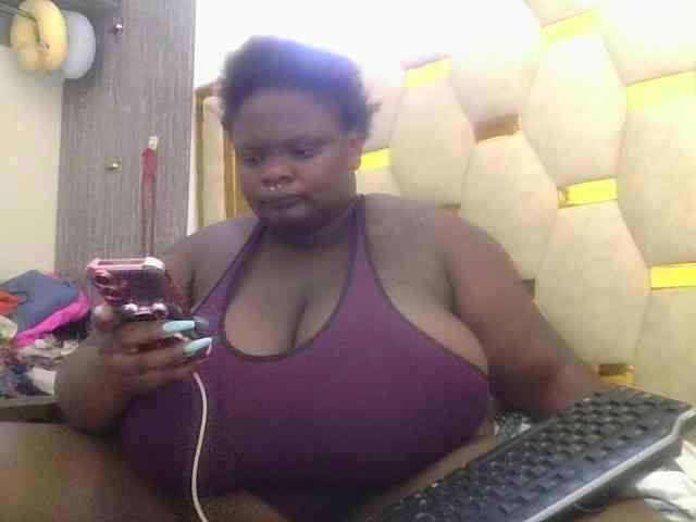 bigtittymama45 webcam