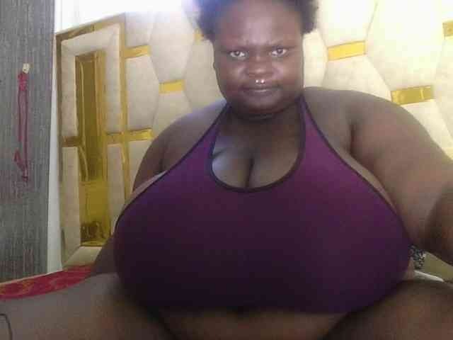 bigtittymama45 webcam