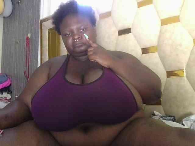 bigtittymama45 webcam