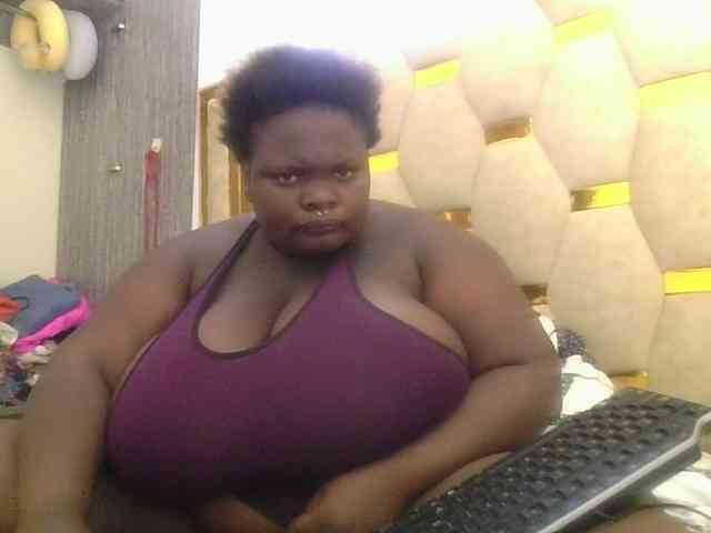 bigtittymama45 webcam