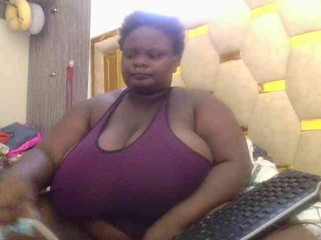 bigtittymama45 webcam