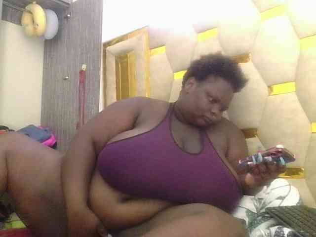 bigtittymama45 webcam