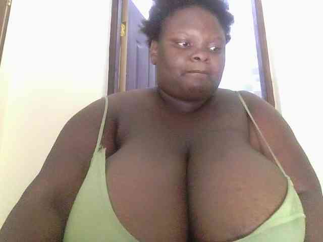 bigtittymama45 webcam