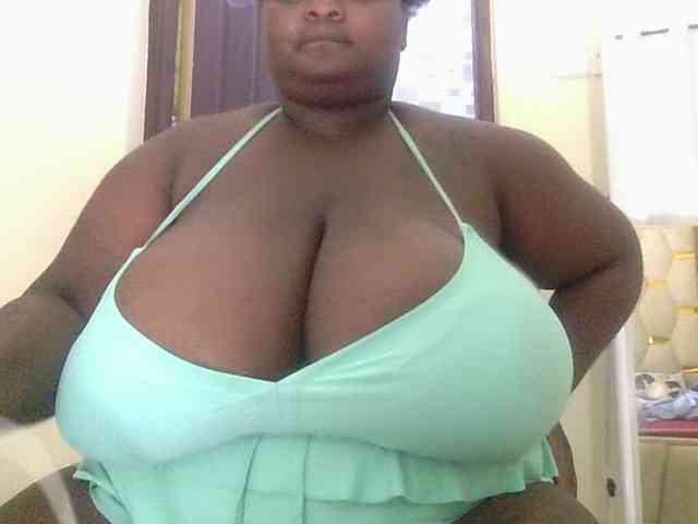 bigtittymama45 webcam