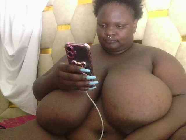 bigtittymama45 webcam