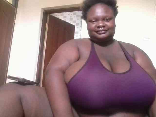 bigtittymama45 webcam