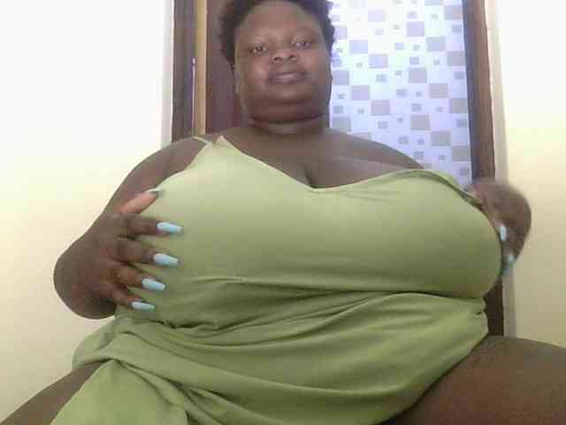 bigtittymama45 webcam
