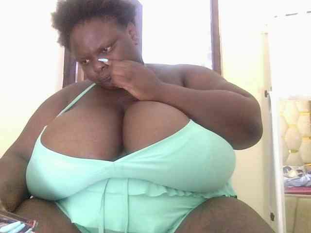 bigtittymama45 webcam