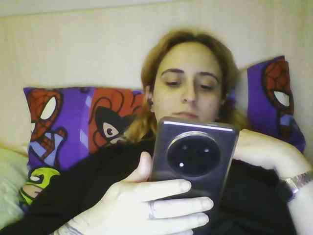 Hotredhead01 webcam