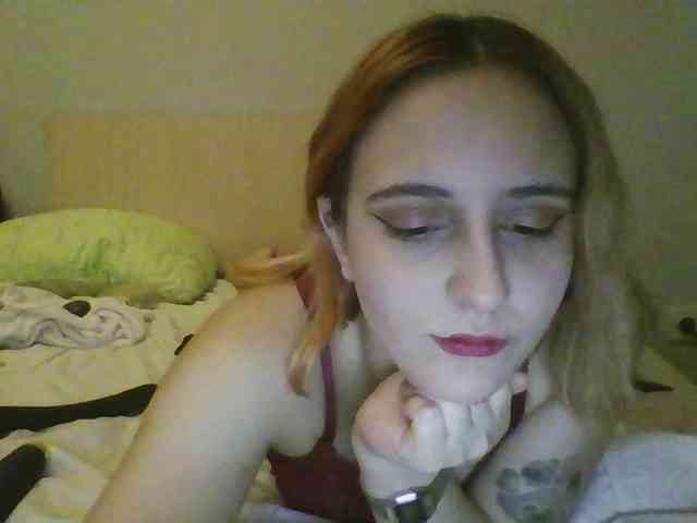 Hotredhead01 webcam