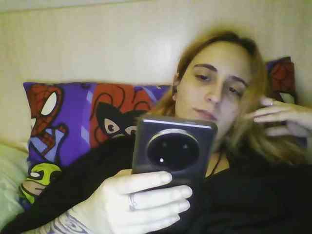 Hotredhead01 webcam