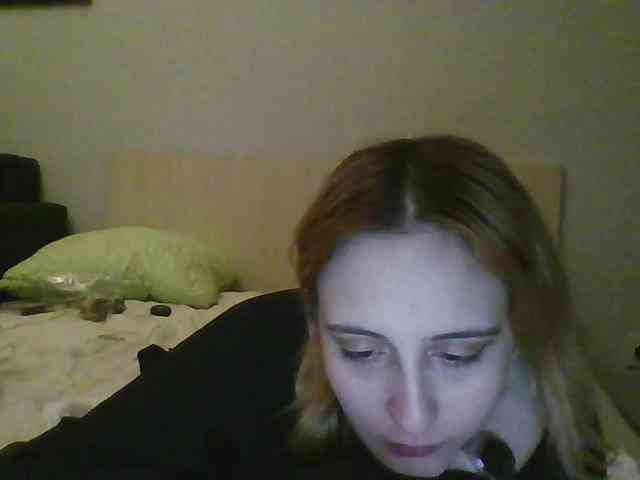 Hotredhead01 webcam