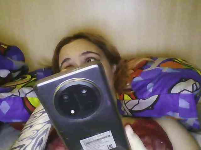 Hotredhead01 webcam