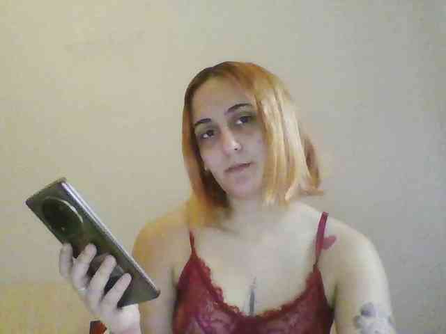 Hotredhead01 webcam