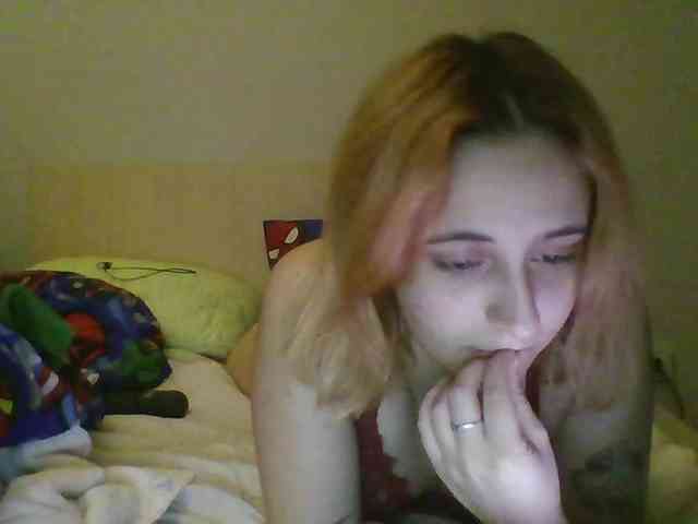 Hotredhead01 webcam