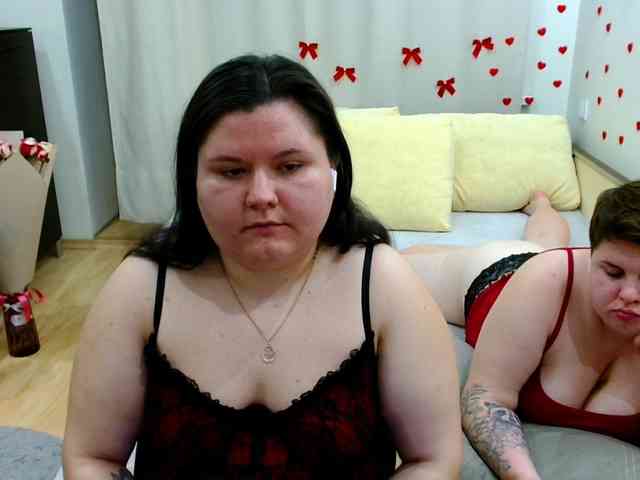 BeckyAndEllen webcam