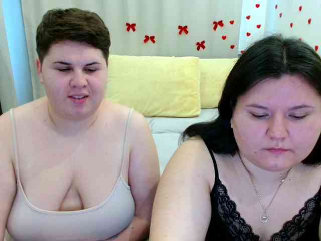 BeckyAndEllen webcam