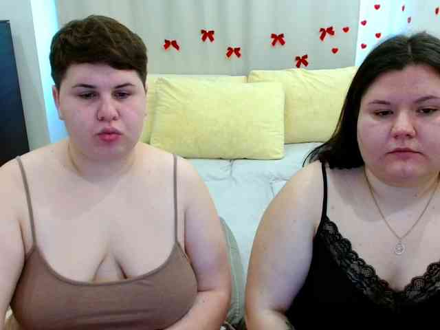 BeckyAndEllen webcam