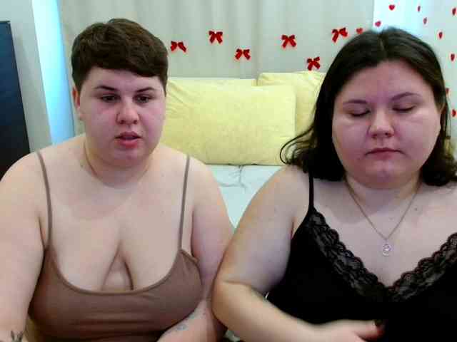 BeckyAndEllen webcam