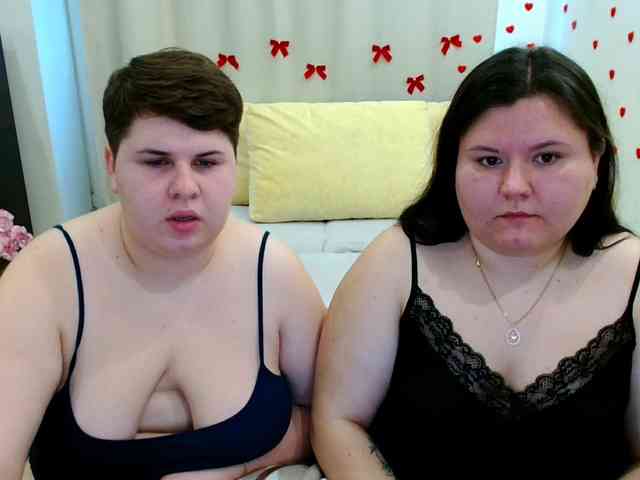 BeckyAndEllen webcam