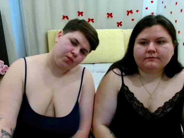 BeckyAndEllen webcam