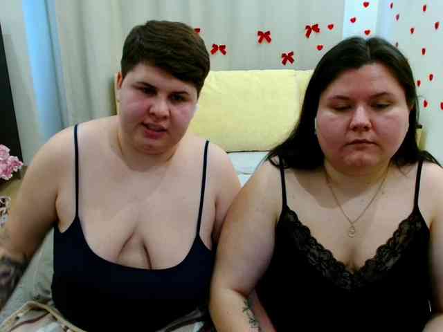 BeckyAndEllen webcam