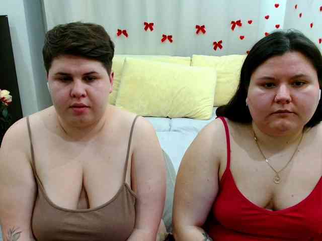 BeckyAndEllen webcam