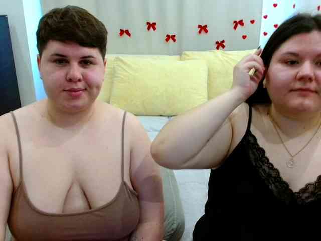 BeckyAndEllen webcam
