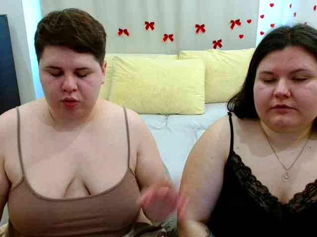 BeckyAndEllen webcam