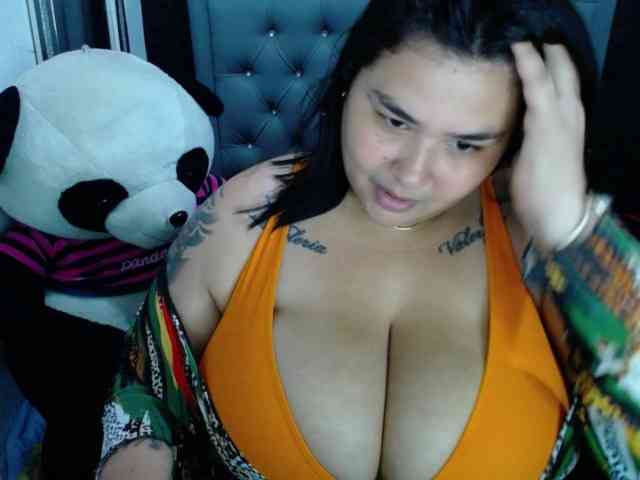 GabiBigBoobs webcam