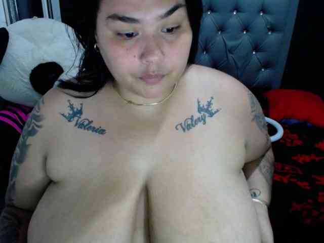 GabiBigBoobs webcam