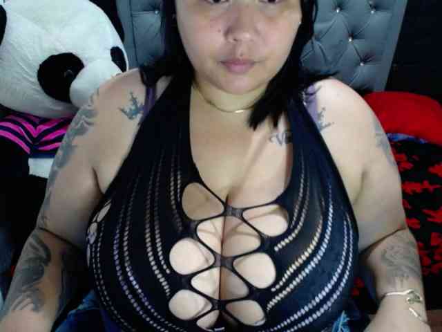 GabiBigBoobs webcam