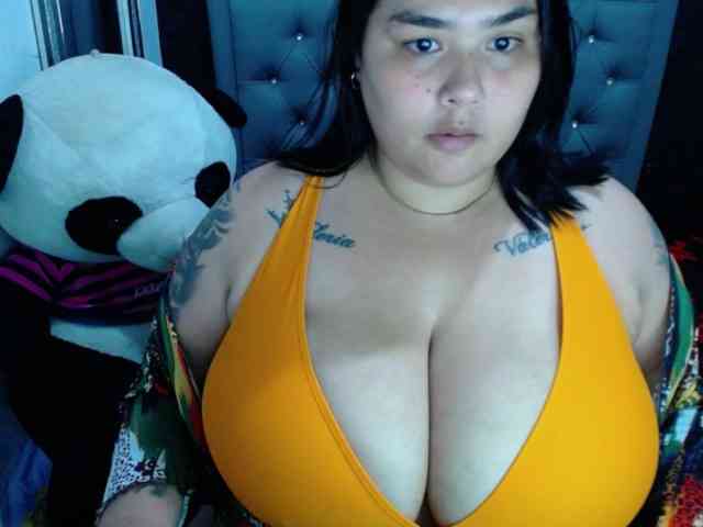 GabiBigBoobs webcam