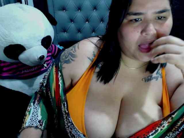 GabiBigBoobs webcam