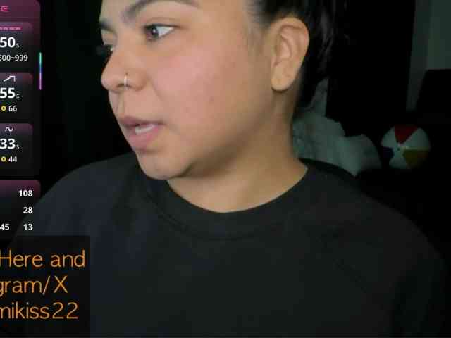 Kimmiakiss22 webcam