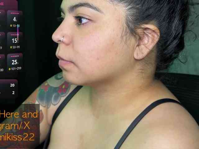 Kimmiakiss22 webcam
