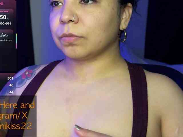 Kimmiakiss22 webcam