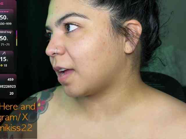Kimmiakiss22 webcam