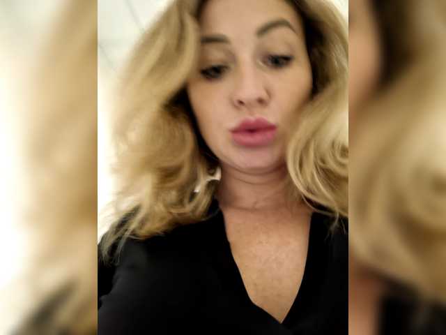 Vai a chattare su goddesssssss goddesssssss