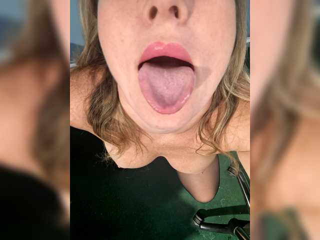 Vai a chattare su goddesssssss goddesssssss