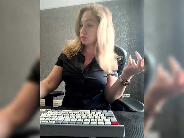 Vai a chattare su goddesssssss goddesssssss