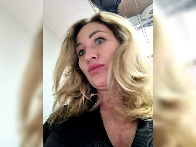 Entrez le videochat erotique avec le
modèle goddesssssss goddesssssss