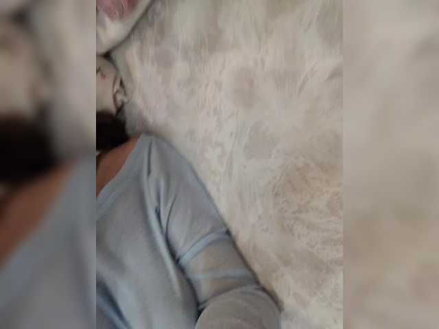 Entra en el chat con el modelo Angelia22 Angelia22