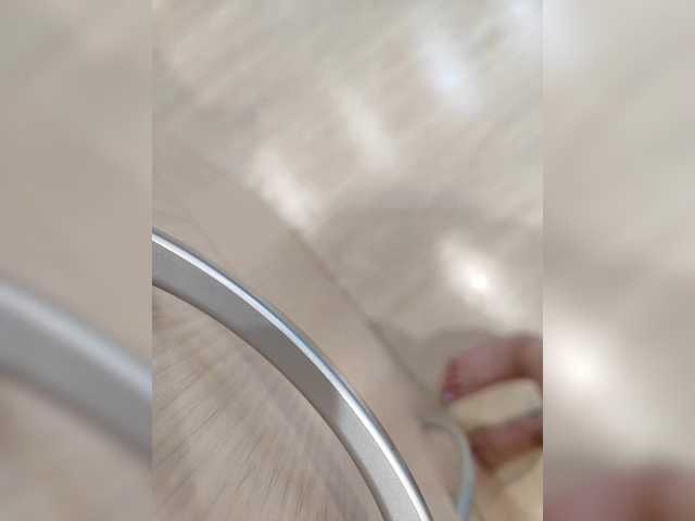 Entra en el chat con el modelo Angelia22 Angelia22