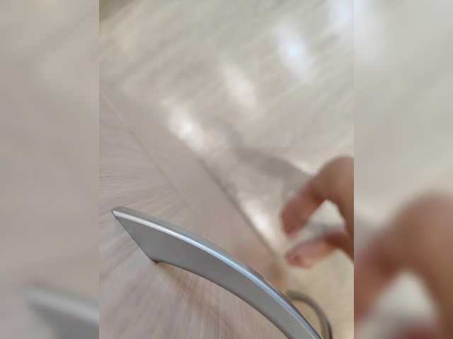 Entra en el chat con el modelo Angelia22 Angelia22