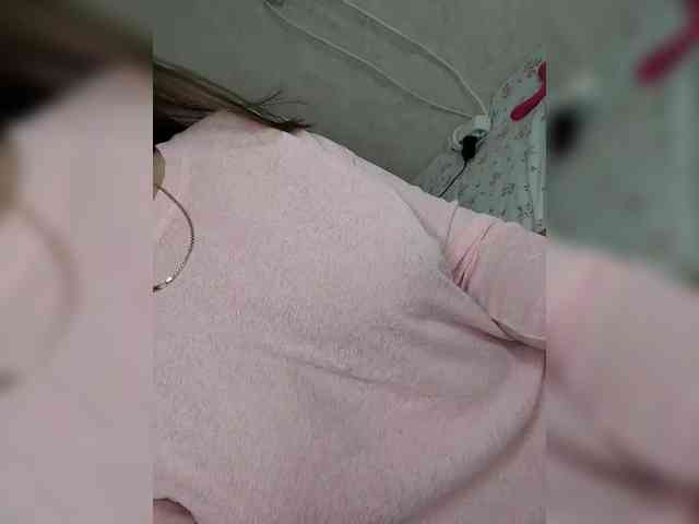 Angelia22 webcam
