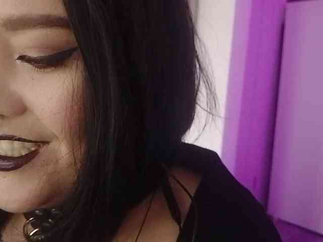 Laura-Wicked webcam